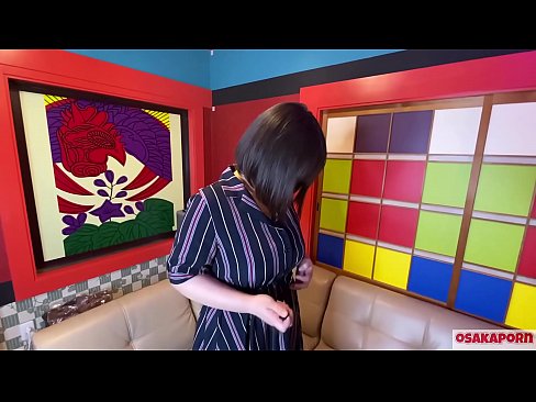 ❤️ Cutie Japanese nwere nnukwu nnụnnụ tit na-eji ihe ụmụaka egwuri egwu na-enwe mmekọahụ na-emetọ onwe ya ma nwee orgasm. Ọ na-ekwu na N'ajụjụ ọnụ banyere ya iberibe ahụmahụ. Nnukwu nnụnnụ tit na ọtụ ntutu na-asụ ude nke ukwuu. Osakaporn ❌  na anyi